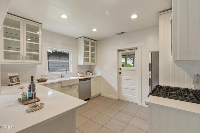 Detail Gallery Image 10 of 21 For 463 Toolen Pl, Pasadena,  CA 91103 - 3 Beds | 2 Baths