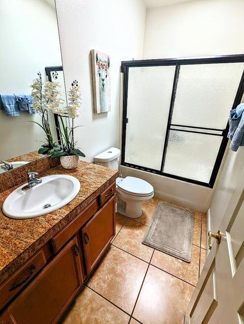 Image 32 of 42 For 28451 Avenida La Vista