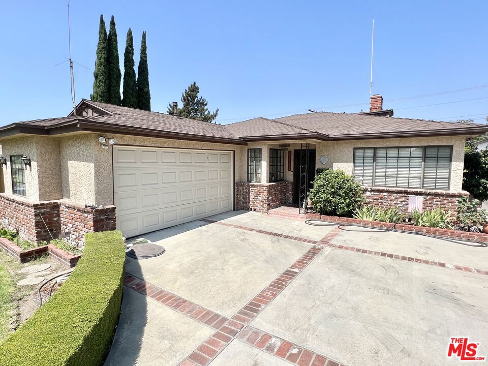 425 Birmingham Road, Burbank, CA 91504