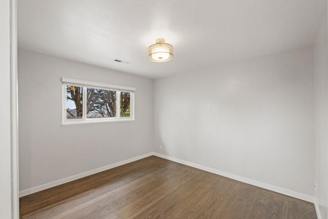 604 Mar Vista Drive, Monterey CA: https://media.crmls.org/mediaz/dcdfef3d-734e-46d9-8404-8bffb6d05c11.jpg