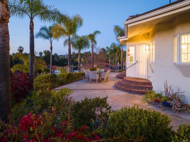 Detail Gallery Image 13 of 68 For 1248 via Christina, Vista,  CA 92084 - 4 Beds | 3 Baths
