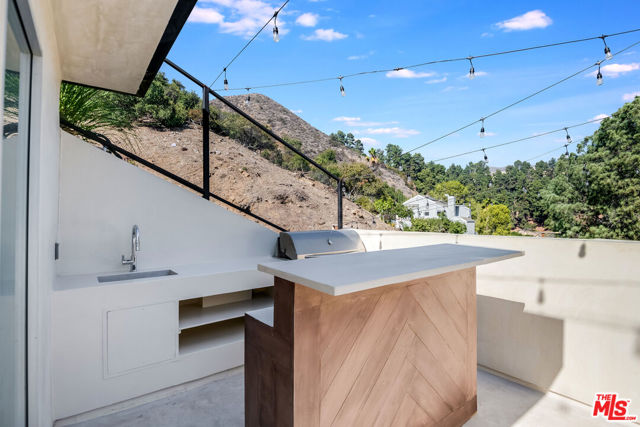 2407 San Marco Drive, Los Angeles CA: https://media.crmls.org/mediaz/dce0f33e-404a-4585-ac96-52765341e372.jpg