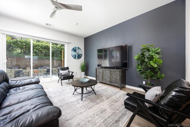 10402 Harlow Cir, San Diego CA: https://media.crmls.org/mediaz/dce10359-9975-4d99-a900-177dc5a1605d.jpg