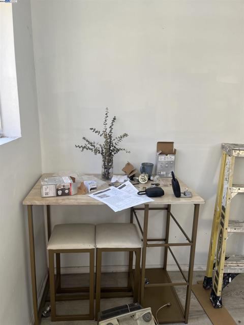 5419 S Harcourt Ave, Los Angeles CA: https://media.crmls.org/mediaz/dce13f69-2c24-4e92-9871-e73b99755eb6.jpg