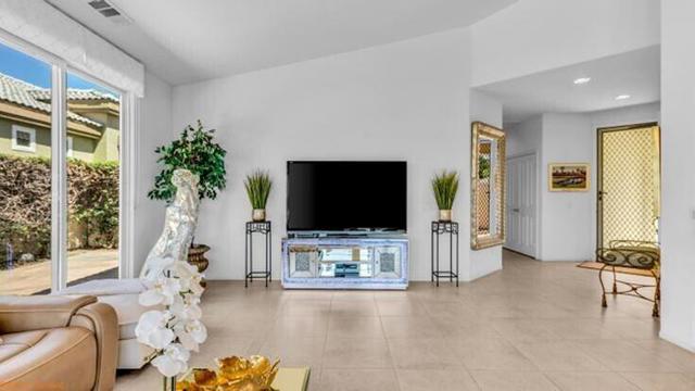 67665 S Natoma Drive, Cathedral City CA: https://media.crmls.org/mediaz/dce2c257-faa3-49d4-9889-c6a46a0e4145.jpg