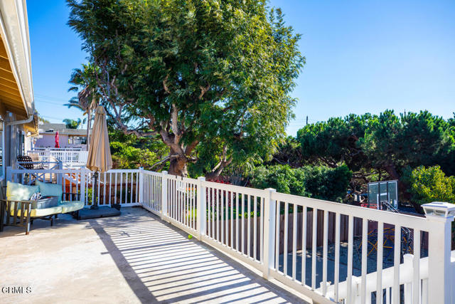 Detail Gallery Image 18 of 46 For 1021 Camino Real, Redondo Beach,  CA 90277 - 4 Beds | 2 Baths