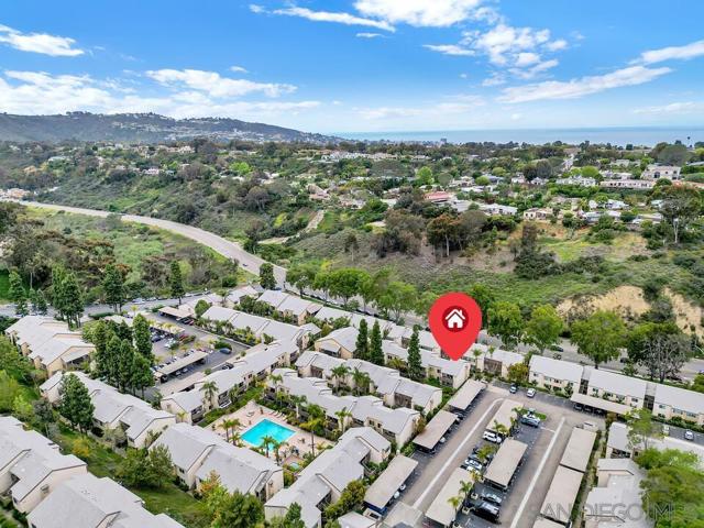 8515 Villa La Jolla Drive, La Jolla CA: https://media.crmls.org/mediaz/dce43ca5-4b51-4c56-9329-323ed76615ab.jpg