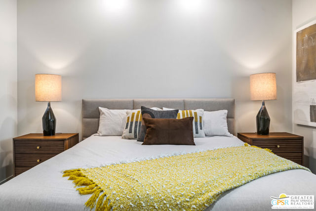 1426 Yermo Drive, Palm Springs CA: https://media.crmls.org/mediaz/dce4856c-dc35-418b-97ca-ae0345f80722.jpg