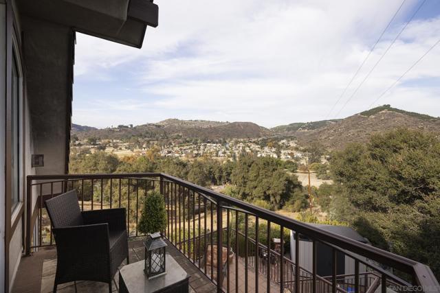 29531 Gordon Hill Road, Valley Center CA: https://media.crmls.org/mediaz/dce59f40-687d-4334-b1c3-ee70f599af97.jpg
