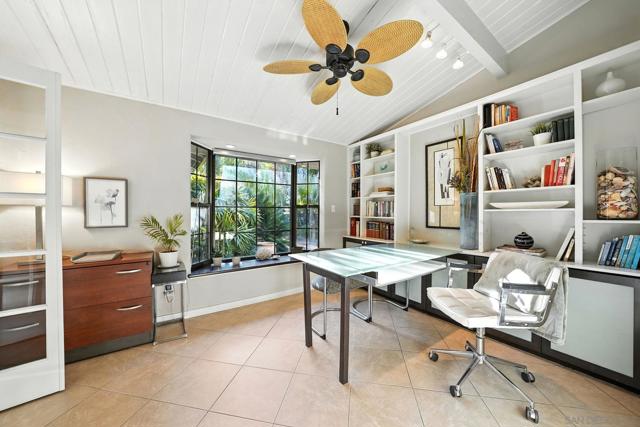 1767 Wind River Road, El Cajon CA: https://media.crmls.org/mediaz/dce65a66-39f1-4b8e-a2b8-7f3ef2779edc.jpg