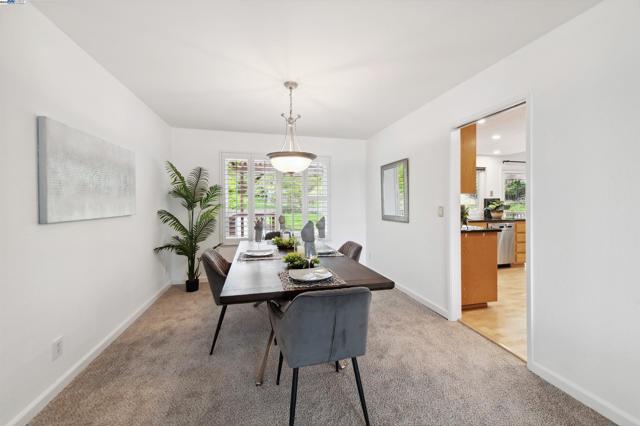 8658 Fenwick Way, Dublin CA: https://media.crmls.org/mediaz/dce7b02f-cf9c-494b-825c-ca6b230b5547.jpg