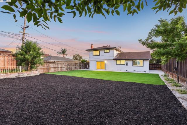 48344 Conifer St, Fremont CA: https://media.crmls.org/mediaz/dce7db0d-49ff-4c52-9de1-645d5baeefe0.jpg