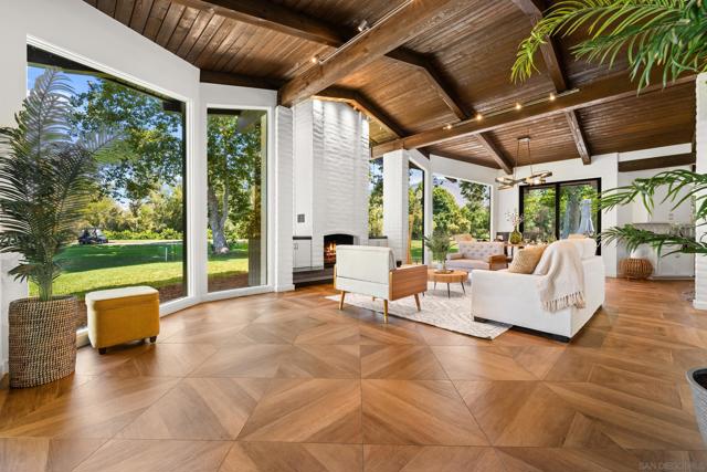 32676 Taspa Ct, Pauma Valley CA: https://media.crmls.org/mediaz/dce81d6d-3b29-45a5-b910-634f1d38189e.jpg
