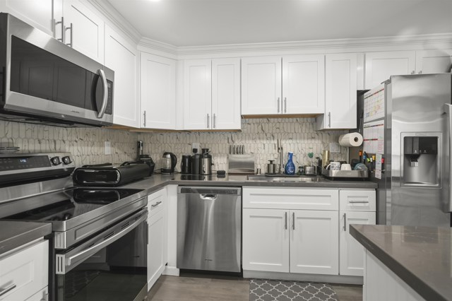 5333 Park Highlands Blvd, Concord CA: https://media.crmls.org/mediaz/dce94ca0-afaf-4dcc-9648-1d367c7693d2.jpg