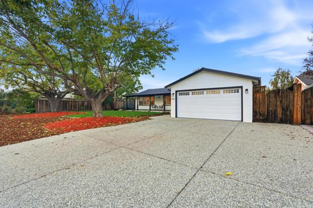 605 Corliss Way, Campbell CA: https://media.crmls.org/mediaz/dcea2f51-d1b7-4c2f-854c-31c42650bc3c.jpg