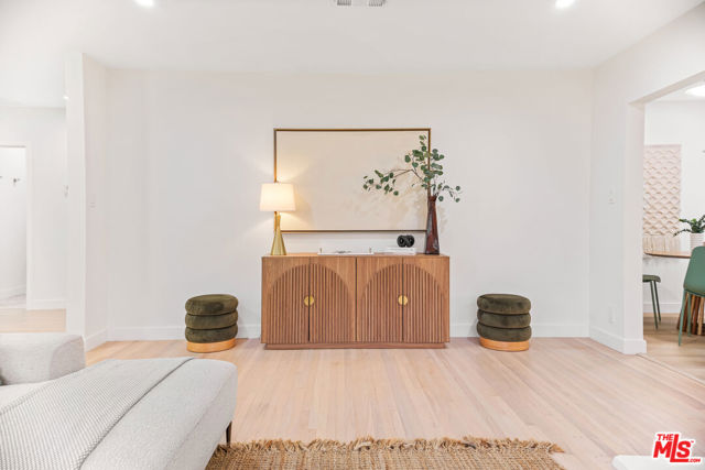 5722 Valley Ridge Avenue, Los Angeles CA: https://media.crmls.org/mediaz/dcea70f9-745d-4536-a6d3-bb6897f8d32a.jpg