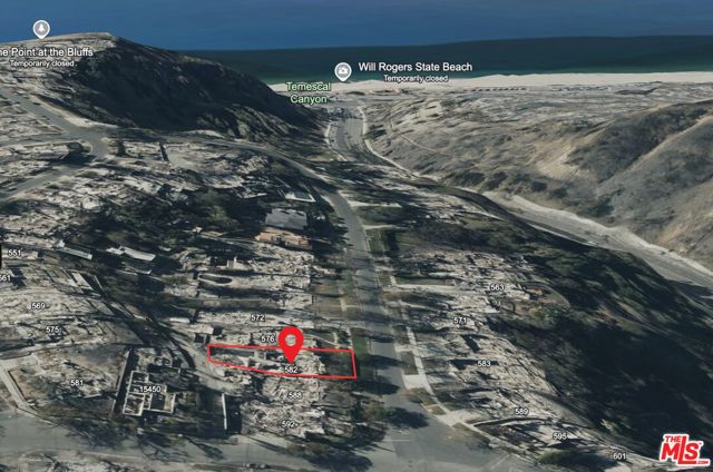 582 Radcliffe Avenue, Pacific Palisades CA: https://media.crmls.org/mediaz/dceb2a4e-4145-4df5-9345-2700658995c9.jpg