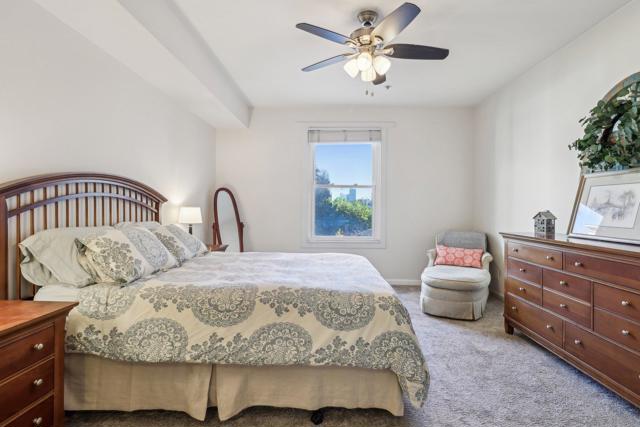 2445 Brant St, San Diego CA: https://media.crmls.org/mediaz/dcef5422-a9d6-4dca-86dc-281d147d9624.jpg