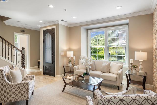 5989 Hillbrook Pl, Dublin CA: https://media.crmls.org/mediaz/dcef84c5-310a-426f-82bf-e1b6e0ff492e.jpg