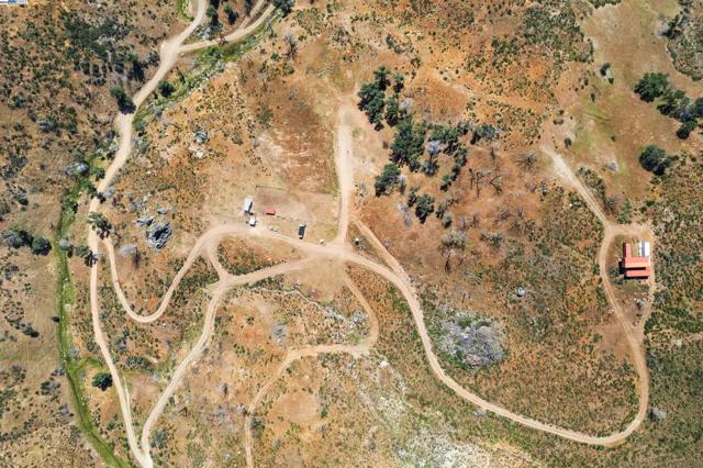 11821 Del Puerto Canyon Rd, Livermore CA: https://media.crmls.org/mediaz/dcefbe5e-f230-490a-8aea-2ea35bb59dc6.jpg