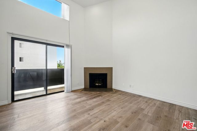 6212 FULTON Avenue, Van Nuys CA: https://media.crmls.org/mediaz/dcf14d15-233f-43a9-ad44-1f306b45720c.jpg