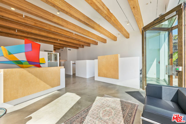 2224 Main Street, Santa Monica CA: https://media.crmls.org/mediaz/dcf2826a-2ee4-47dd-84ec-abd5dd5d2f9d.jpg