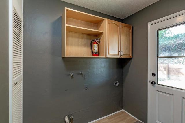 21525 Madrone Drive, Los Gatos CA: https://media.crmls.org/mediaz/dcf2b2c0-333a-43f7-8c97-95e87069a167.jpg