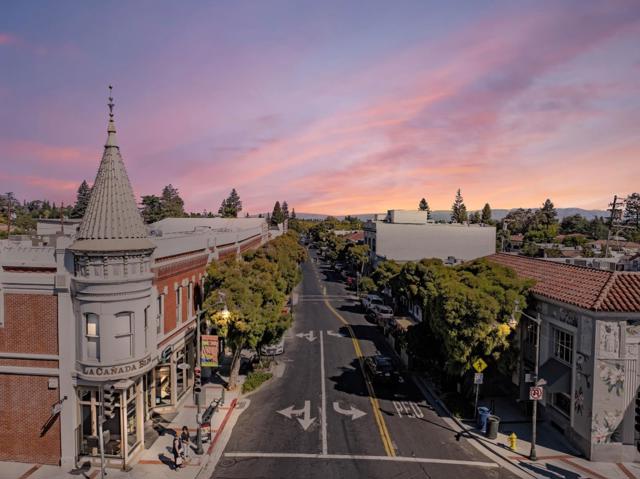 256 Los Gatos Boulevard, Los Gatos CA: https://media.crmls.org/mediaz/dcf3679b-b10c-496d-8293-0a4af2fed9ad.jpg
