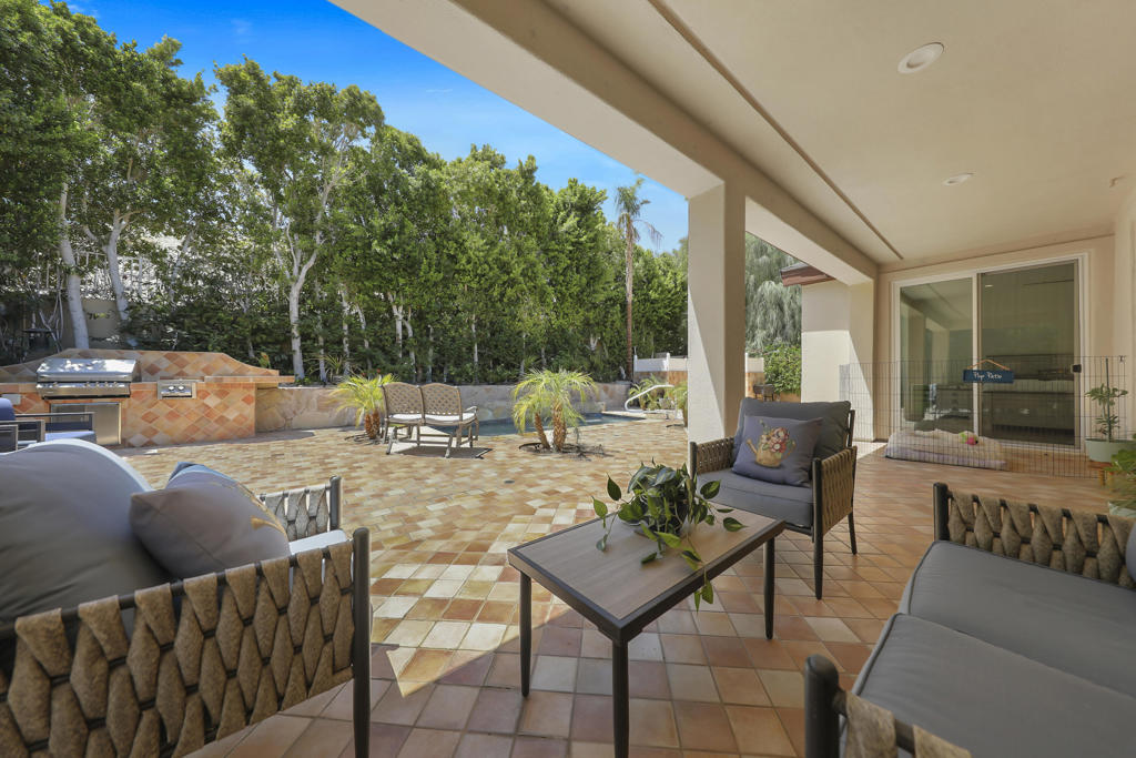 MLS #219138685DA image #2