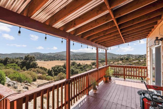 9784 Mizpah Spur, Descanso CA: https://media.crmls.org/mediaz/dcf42aca-2da2-4a2d-87e3-270e585890e7.jpg