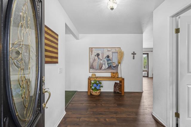 3048 Jason Road, Fallbrook CA: https://media.crmls.org/mediaz/dcf48864-affa-4b60-8c23-c97990c91f8c.jpg