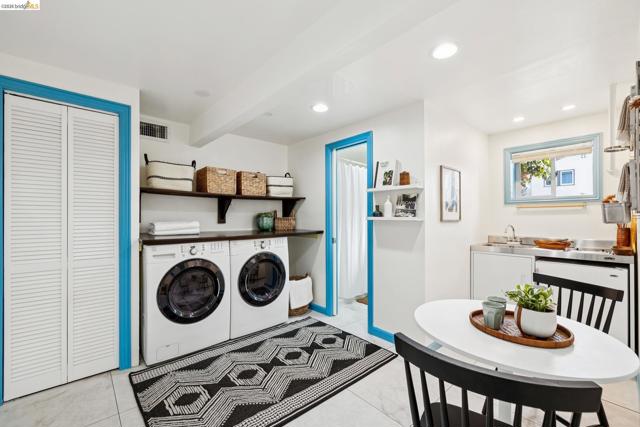 1136 Marin Ave, Albany CA: https://media.crmls.org/mediaz/dcf61ae0-bd48-4ebb-8644-b35df2a6d6b5.jpg