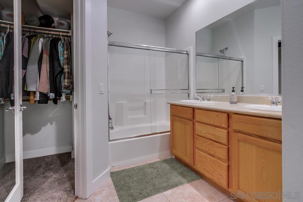 MLS #250026575SD img 24