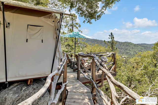 21395 Highway 243, Idyllwild CA: https://media.crmls.org/mediaz/dcf72d44-2614-4490-8e31-5311a2e1c240.jpg