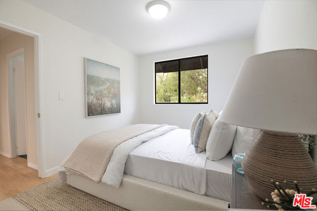 12558 El Merrie Del Drive, Sylmar CA: https://media.crmls.org/mediaz/dcf74853-5520-4c41-9115-0f6c365eed98.jpg