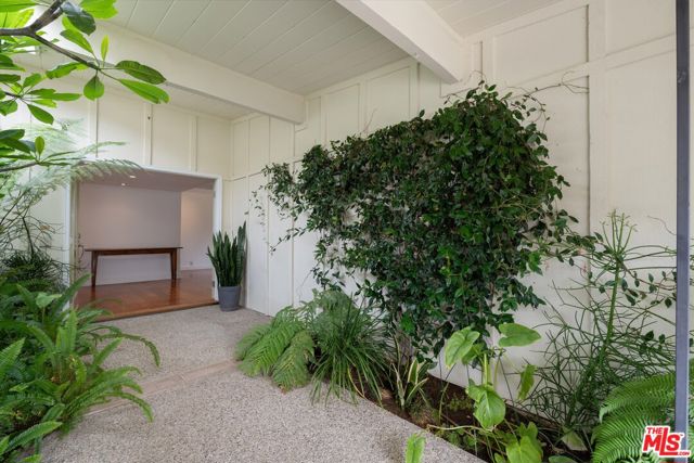 Drew Fenton | 1324 El Hito Circle Pacific Palisades CA | MLS: 7359634