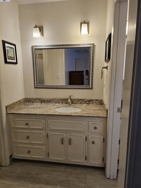 40575 Blacow Road, Fremont CA: https://media.crmls.org/mediaz/dcf782a0-519c-4d3a-af0e-33d311bdebd1.jpg