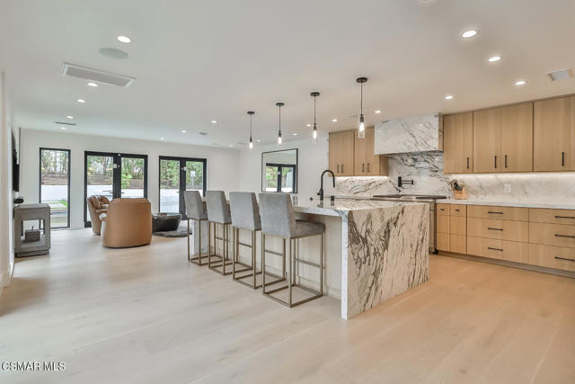 31754 Foxfield Drive, Westlake Village CA: https://media.crmls.org/mediaz/dcfa716c-42e0-4ec1-b6f6-23711cdf3393.jpg