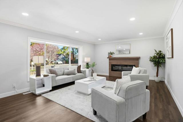 432 8th Avenue, Menlo Park CA: https://media.crmls.org/mediaz/dcfa79b0-7207-4b79-a9fd-c27a02427d99.jpg