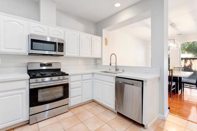 7445 Brigadoon Way, Dublin CA: https://media.crmls.org/mediaz/dcfb2acd-d773-4e97-9b2e-fd6a6f25ebb9.jpg