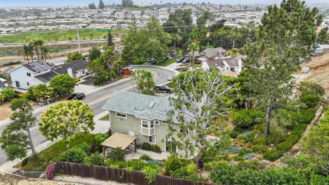915 Lake Ridge Drive, San Marcos CA: https://media.crmls.org/mediaz/dcfc87ae-3844-4a84-a7ef-04d41b8f2e2c.jpg
