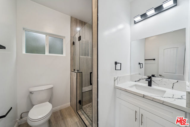1267 Vin Scully Avenue, Los Angeles CA: https://media.crmls.org/mediaz/dcfca79b-d2dd-4f32-8321-0feb6497cf44.jpg