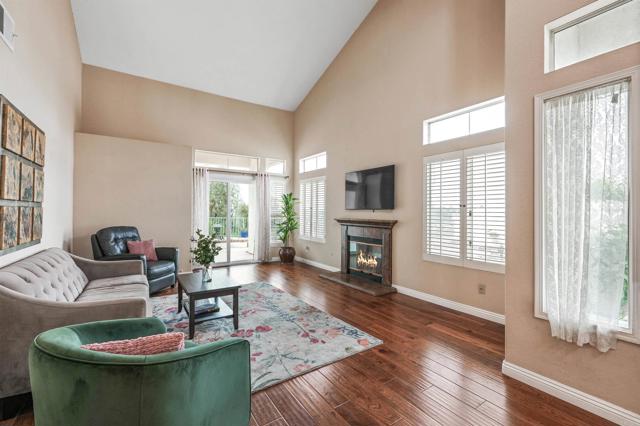 Detail Gallery Image 7 of 54 For 3315 Tripoli, Oceanside,  CA 92056 - 2 Beds | 2/1 Baths