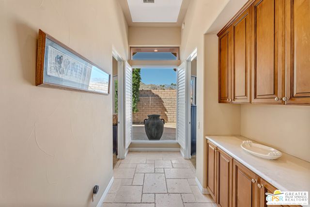 7 Ridgeline Way, Rancho Mirage, CA 92270