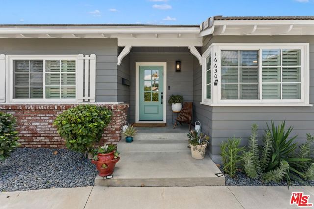 16630 Bahama Street photo 6