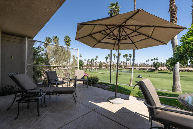 39432 Narcissus Way, Palm Desert CA: https://media.crmls.org/mediaz/dcfeef0a-e15c-4e9e-a60b-aa8ccf9c2142.jpg