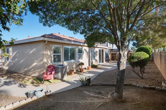 11447 Mirage Drive, Chowchilla CA: https://media.crmls.org/mediaz/dcffa5ad-b3d8-4d7b-9af7-c8f0e8e2f94d.jpg