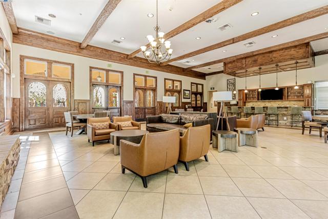 3493 Capoterra Way, Dublin CA: https://media.crmls.org/mediaz/dcffcd53-2756-4646-9bf6-a4110eb33a6a.jpg