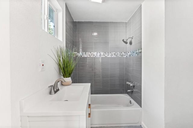 2887 Fordham Street, East Palo Alto CA: https://media.crmls.org/mediaz/dcffdbce-3911-4f4c-83d7-a80cd154572e.jpg