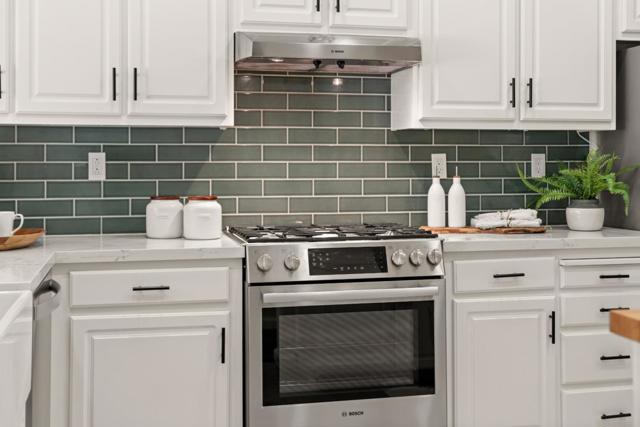 22659 Canyon Terrace Drive, Castro Valley CA: https://media.crmls.org/mediaz/dcfffc25-70e3-48ce-9303-12b16cf76f62.jpg